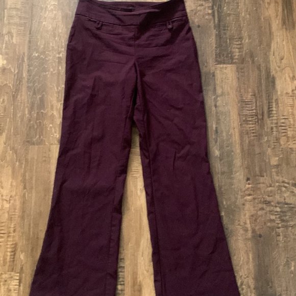 DENVERHAYES Burgundy flare pants - Picture 4 of 5